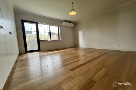 Property photo of 1/33 Pine Avenue Elwood VIC 3184