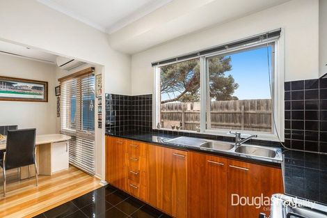 Property photo of 2/27 Yeats Drive Delahey VIC 3037