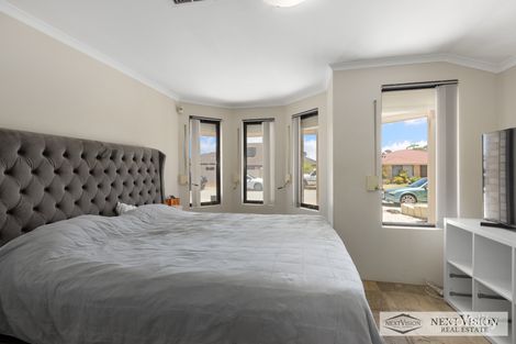 Property photo of 8 Carnegie Parade Success WA 6164