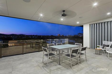 Property photo of 228 Swann Road Taringa QLD 4068