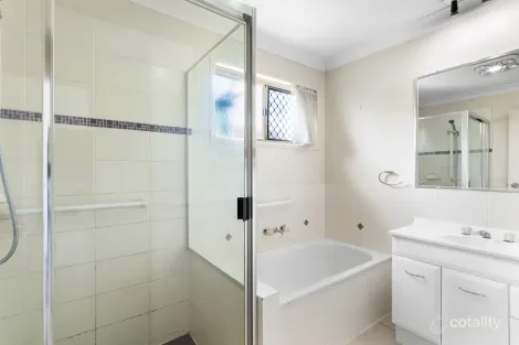 Property photo of 2/16 Adonis Court Rothwell QLD 4022