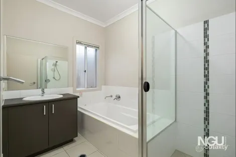 Property photo of 58 Leon Capra Drive Augustine Heights QLD 4300