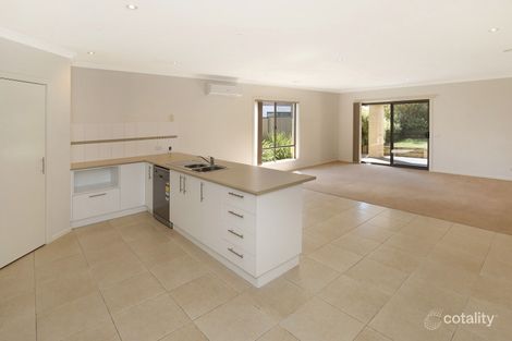 Property photo of 18 Bridgehaven Drive Craigieburn VIC 3064