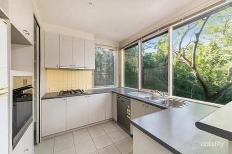 Property photo of 2/8 Faversham Road Canterbury VIC 3126