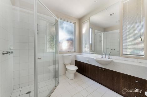 Property photo of 2/8 Faversham Road Canterbury VIC 3126
