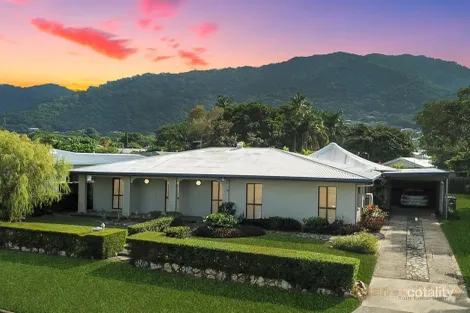 35 Pepperina St, Mooroobool, QLD 4870