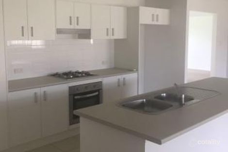 Property photo of 33 Kuttabul Road Wadalba NSW 2259