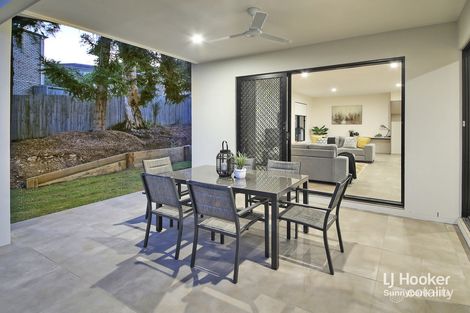 Property photo of 10 Sunshine Place Eight Mile Plains QLD 4113