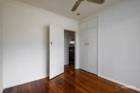 Property photo of 16 Stapley Crescent Chadstone VIC 3148