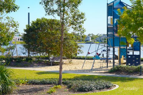 Property photo of 90 Lake Serenity Boulevard Helensvale QLD 4212
