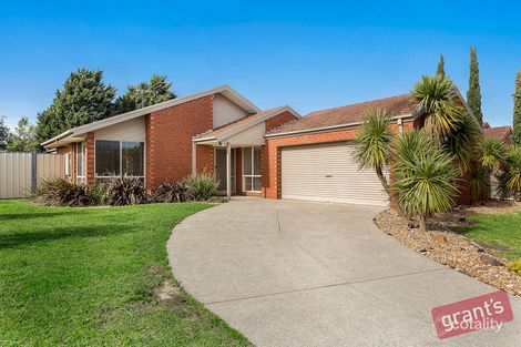 8 Godwin Ave, Narre Warren, VIC 3805