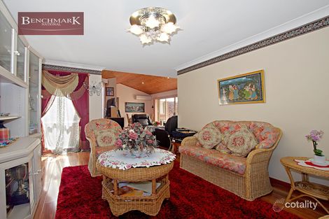 Property photo of 14 Chelsea Garden Court Wattle Grove NSW 2173