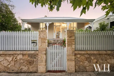 37 King St, East Fremantle, WA 6158