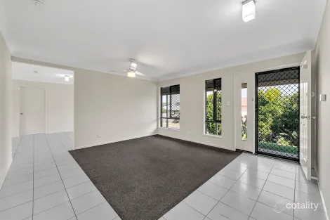 Property photo of 3 Iris Court Yamanto QLD 4305