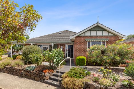 32 Parkwood Dr, Highton, VIC 3216