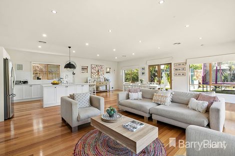 Property photo of 12 Hyland Street Mordialloc VIC 3195