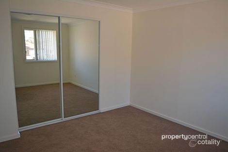 Property photo of 2/75 Canberra Street Oxley Park NSW 2760