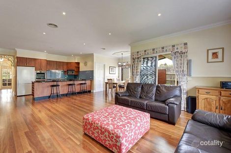 Property photo of 8 Benghazi Avenue Ashburton VIC 3147