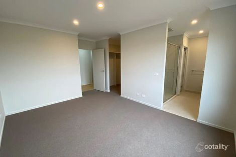 Property photo of 4 Wafer Road Manor Lakes VIC 3024