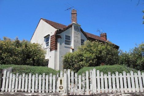 8 Griffin Cres, Port Melbourne, VIC 3207