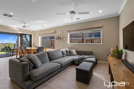 Property photo of 12 Pinnacle Point Road Bacchus Marsh VIC 3340