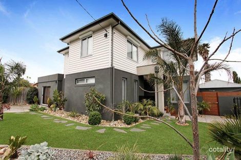 Property photo of 16 Christopher Crescent Tullamarine VIC 3043