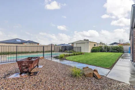 Property photo of 27 Wisteria Street Echuca VIC 3564