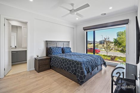 Property photo of 36 Swindale Way Clyde North VIC 3978