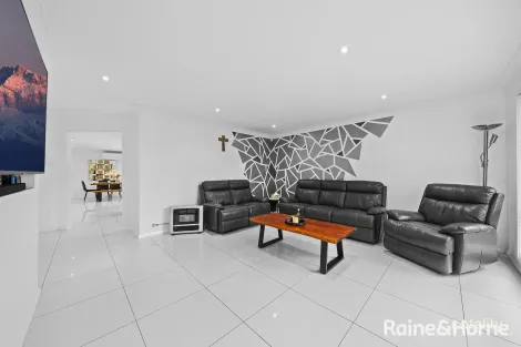 Property photo of 198 Braidwood Drive Prestons NSW 2170