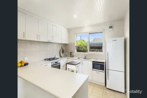 Property photo of 8 Diggorra Court Point Lonsdale VIC 3225
