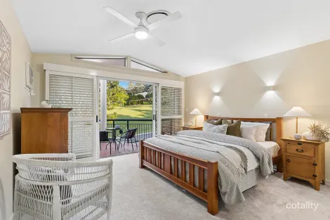 Property photo of 18 Oldfield Place Brookfield QLD 4069