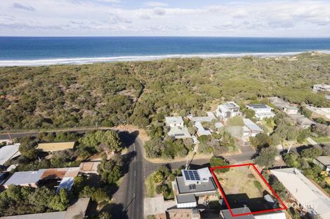Property photo of 11 Lockington Crescent Point Lonsdale VIC 3225