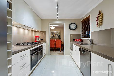 Property photo of 15 Townview Avenue Wantirna South VIC 3152