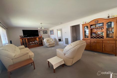 Property photo of 5 Pineview Circuit Young NSW 2594
