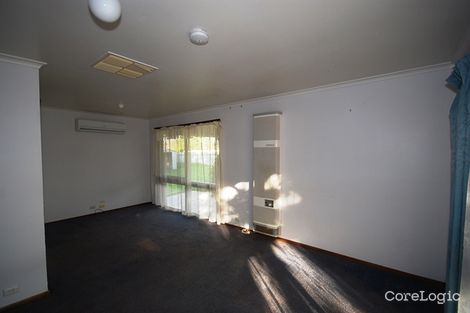 Property photo of 63 Undurra Drive Glenfield Park NSW 2650