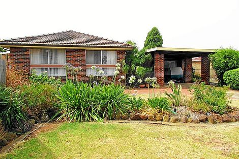 3 Laraine Pl, Melton West, VIC 3337