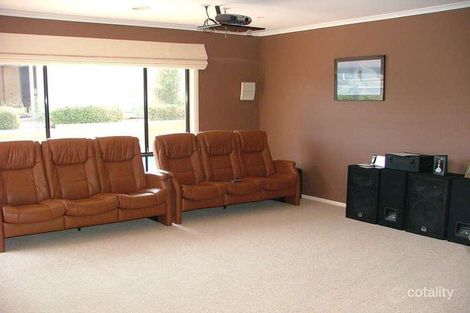 Property photo of 12 Cobbler Grange Lynbrook VIC 3975
