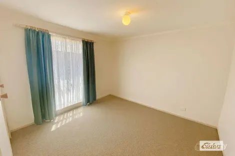 Property photo of 2/32 Helm Street Kangaroo Flat VIC 3555