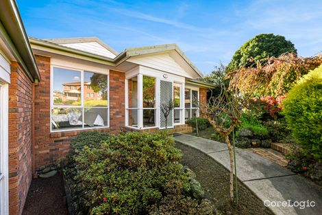 Property photo of 17 Valley View Crescent Berwick VIC 3806