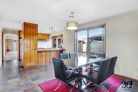 Property photo of 11 Wynarka Drive Hoppers Crossing VIC 3029