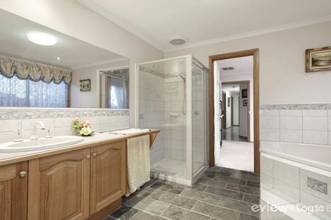 Property photo of 4 Chislehurst Court Narre Warren South VIC 3805