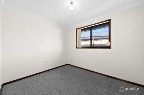 Property photo of 12 Kingfisher Avenue Bossley Park NSW 2176