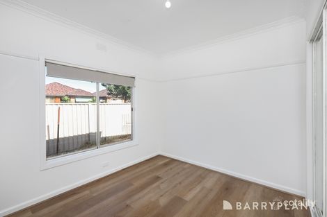 Property photo of 32 Belmore Road Sunshine North VIC 3020
