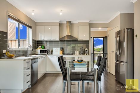 Property photo of 39 Galibier Parade Fraser Rise VIC 3336