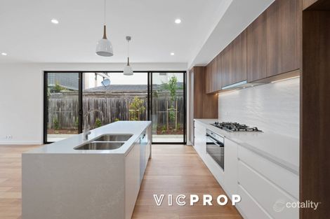Property photo of 2/6 Leura Street Doncaster East VIC 3109