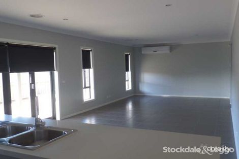 Property photo of 8 Headland Drive Leopold VIC 3224
