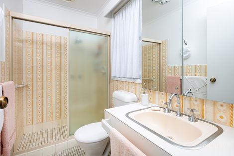 Property photo of 20 Ilex Street Lake Albert NSW 2650