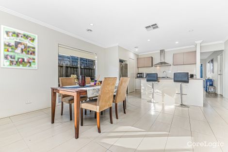 Property photo of 3 Pipit Close Pakenham VIC 3810