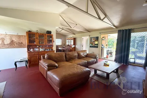 Property photo of 1 William Street Biggenden QLD 4621