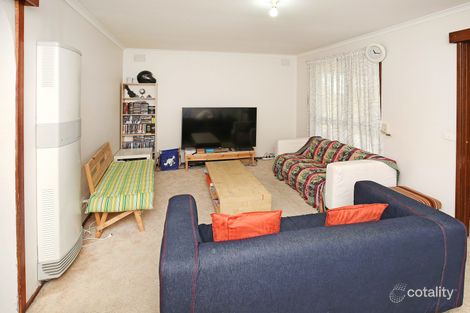 Property photo of 21 Streeton Circuit Mill Park VIC 3082